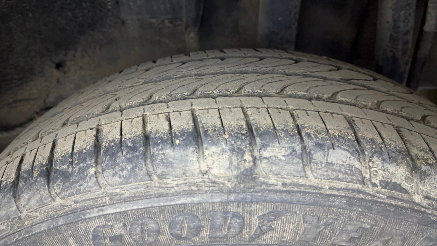 Used 2023 Tata Tiago XZA Plus Petrol Automatic tyres LEFT REAR TYRE TREAD VIEW