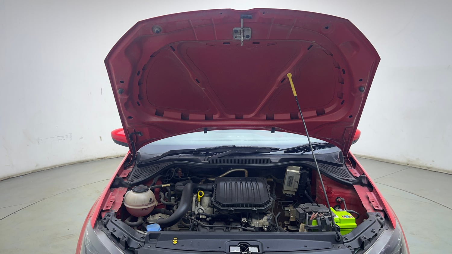 Used 2019 Volkswagen Polo Trendline 1.0L (P) Petrol Manual engine ENGINE & BONNET OPEN FRONT VIEW