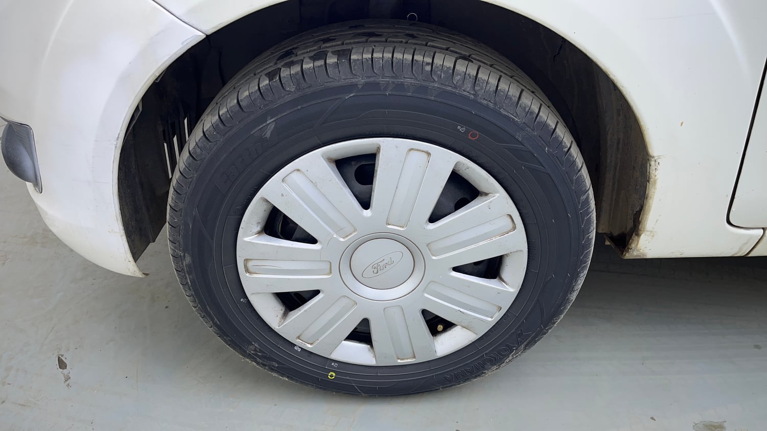 Used 2012 Ford Figo Duratorq Diesel ZXI 1.4 Diesel Manual tyres LEFT FRONT TYRE RIM VIEW