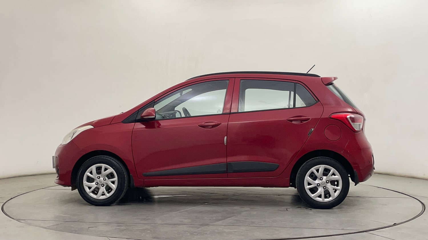 Used 2018 Hyundai Grand i10 Sportz 1.2 Kappa VTVT Petrol Manual exterior LEFT SIDE VIEW