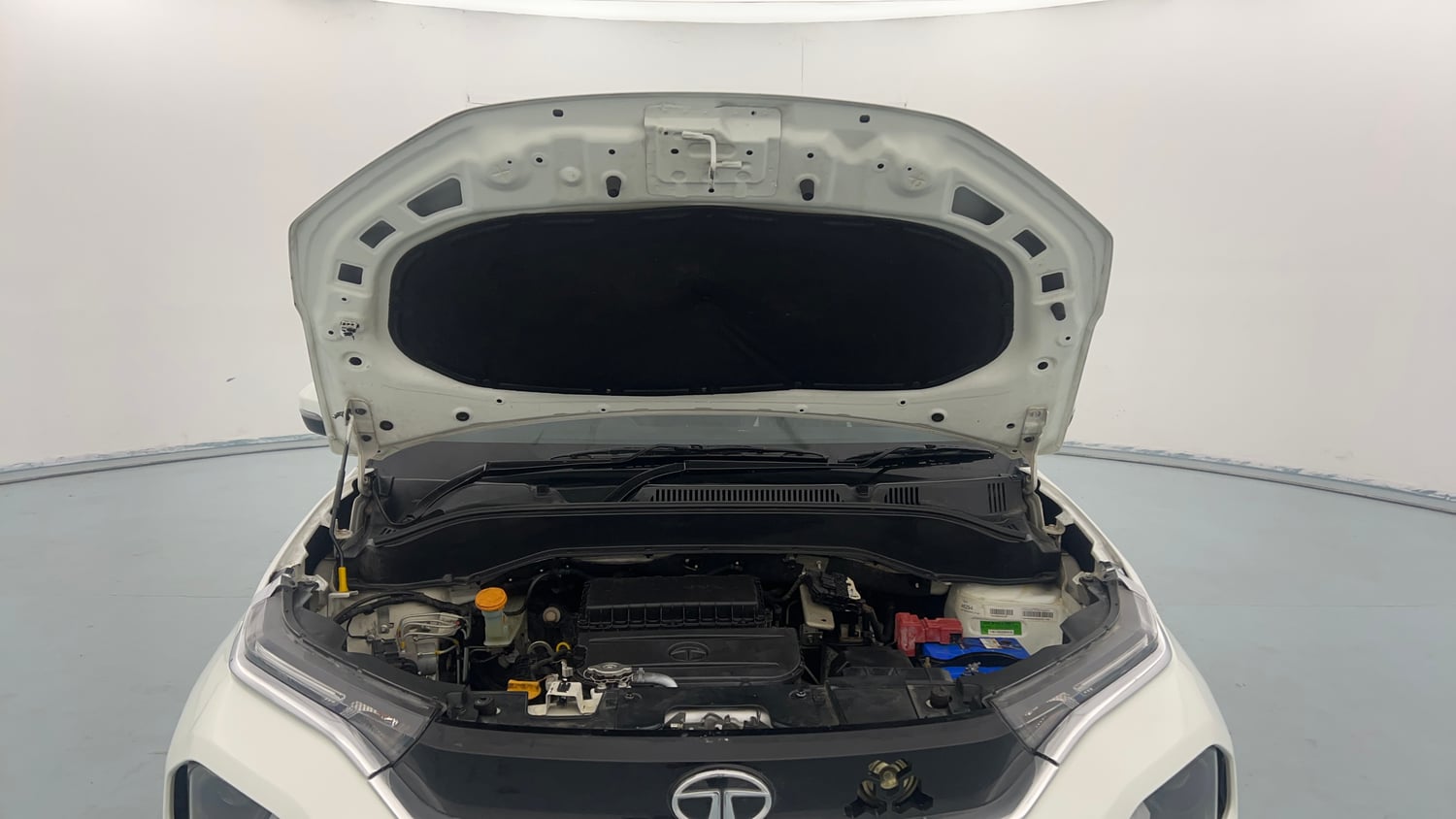 Used 2022 Tata Punch Accomplished Dazzle Pack MT Petrol Manual engine ENGINE & BONNET OPEN FRONT VIEW