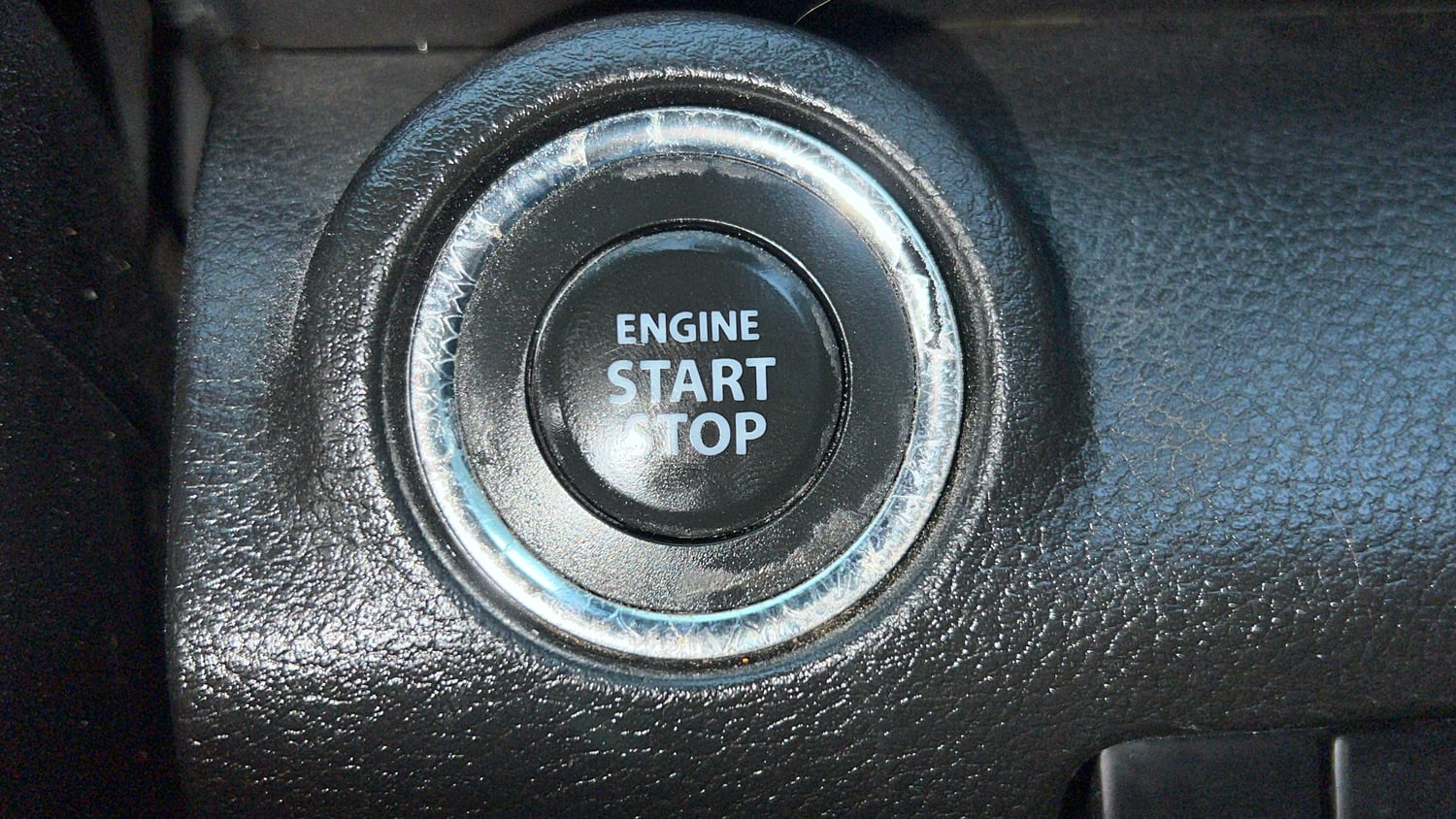 Used 2021 Maruti Suzuki XL6 Zeta AT Petrol Petrol Automatic top_features Keyless start