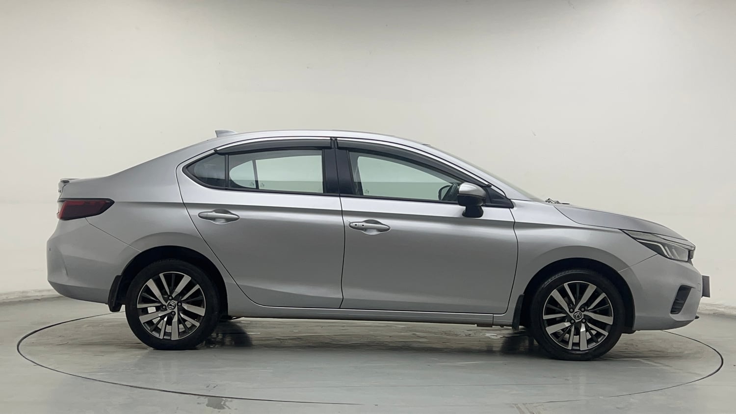 Used 2022 Honda City VX CVT Petrol Petrol Automatic exterior RIGHT SIDE VIEW