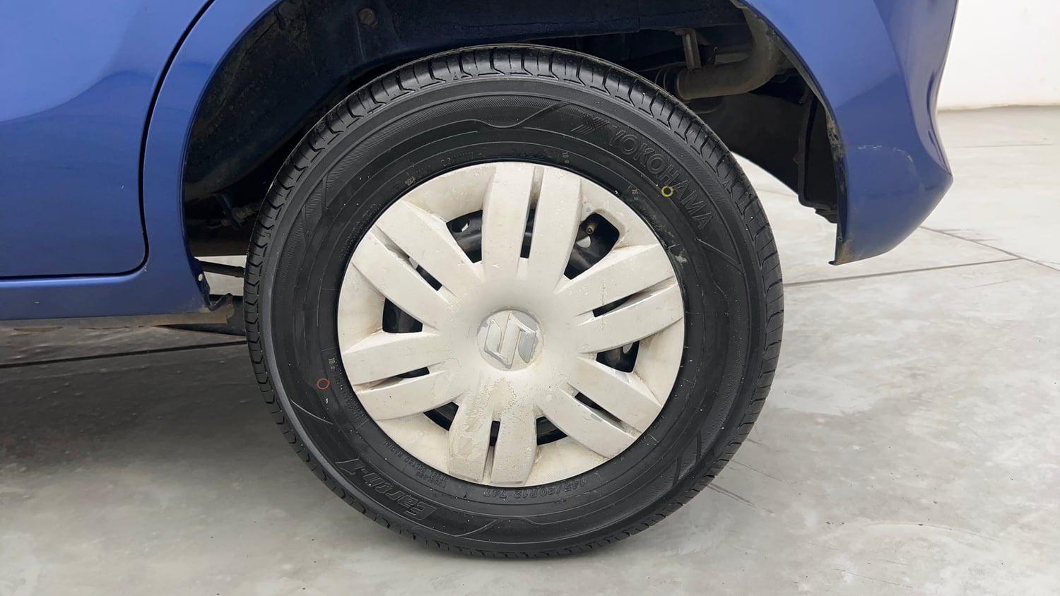 Used 2016 Maruti Suzuki Alto 800 Lxi Petrol Manual tyres LEFT REAR TYRE RIM VIEW