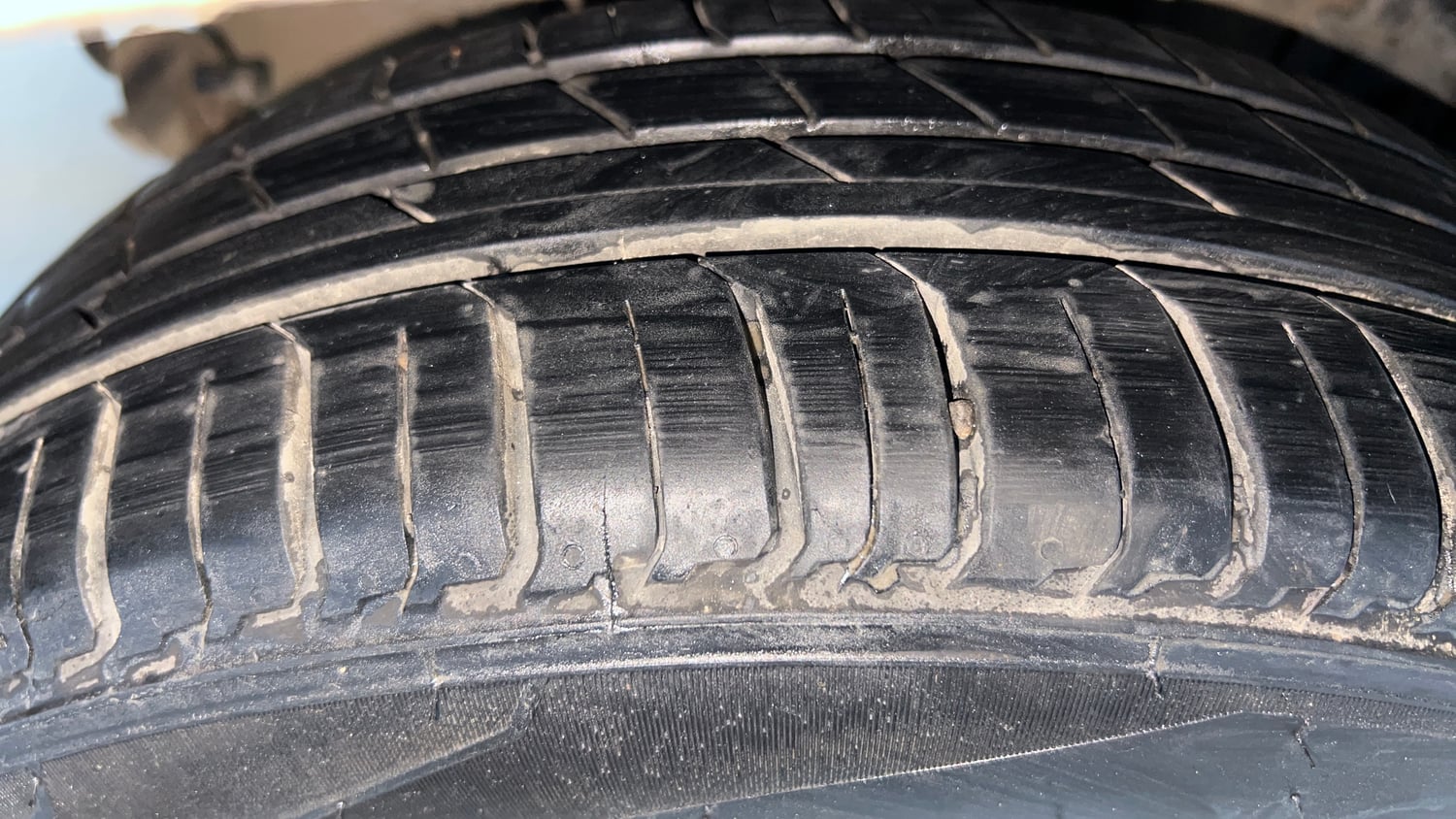 Used 2023 Tata Tigor XZA Plus Petrol Automatic tyres RIGHT REAR TYRE TREAD VIEW
