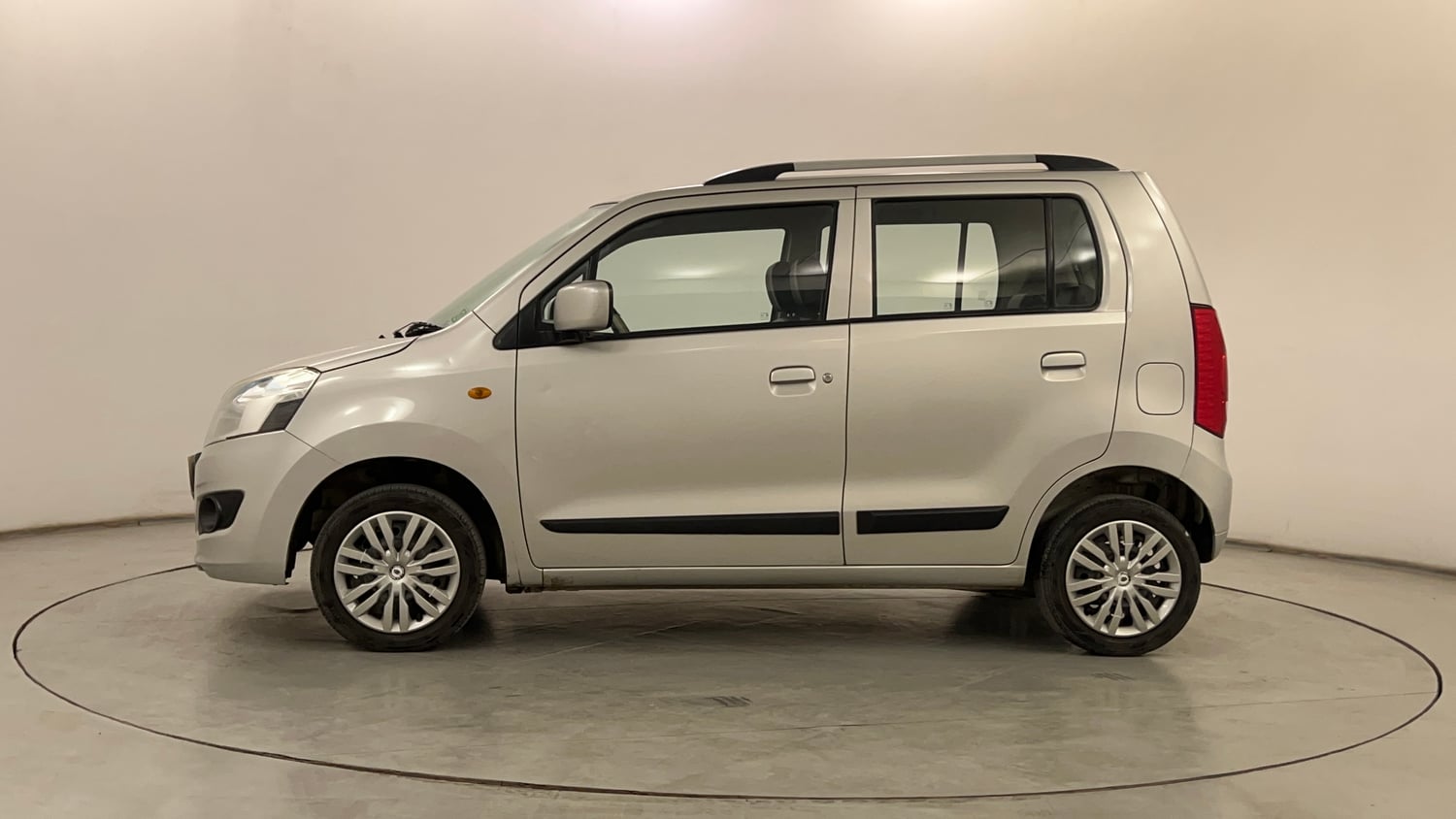 Used 2016 Maruti Suzuki Wagon R VXI Petrol Manual exterior LEFT SIDE VIEW