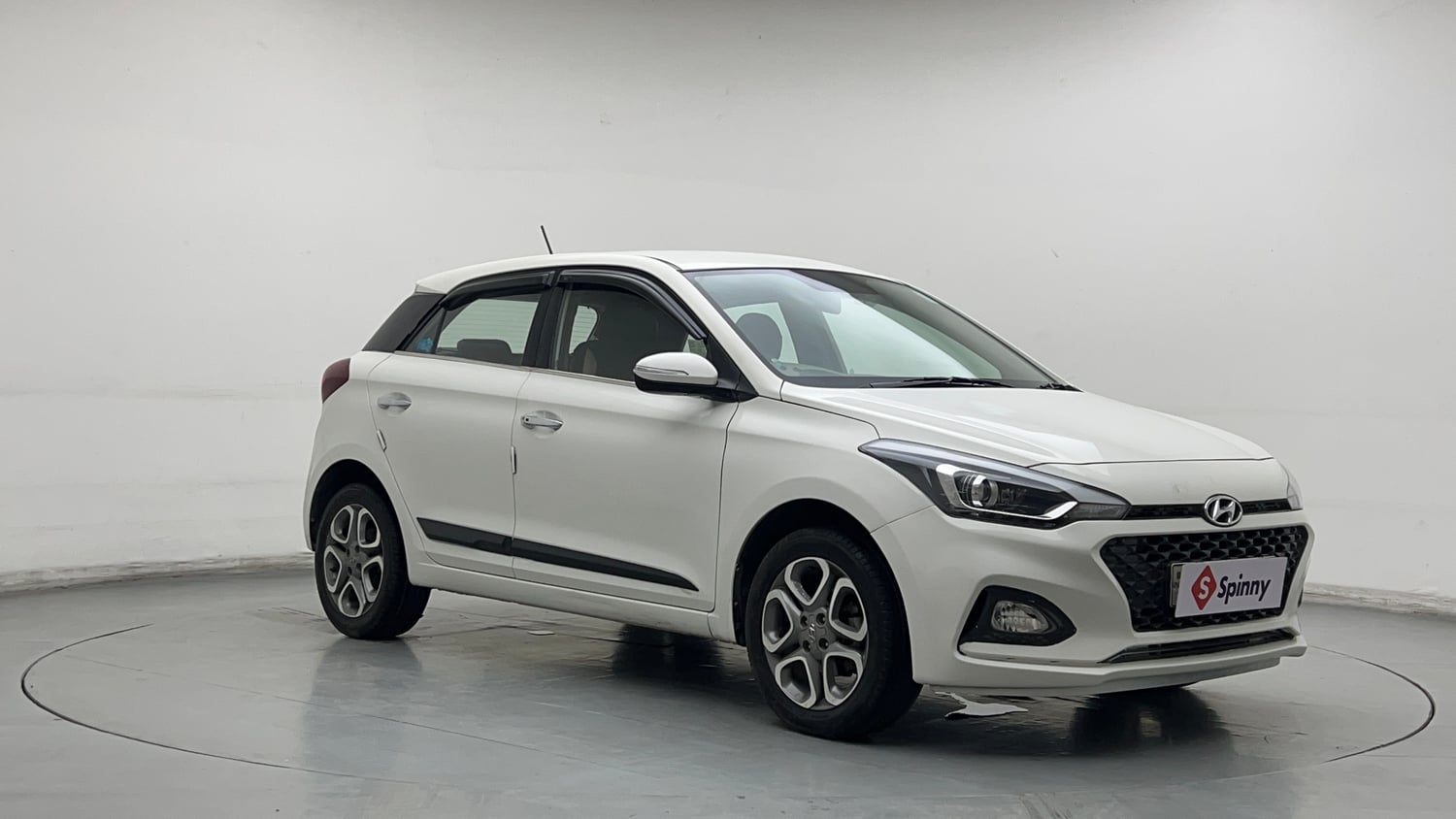 Used 2018 Hyundai Elite i20 Asta 1.2 (O) Petrol Manual exterior RIGHT FRONT CORNER VIEW