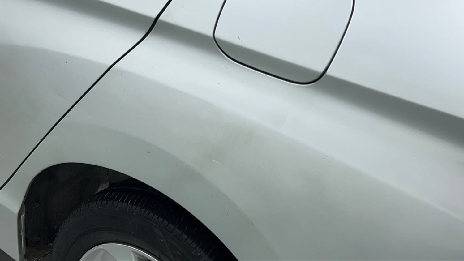 Used 2016 Honda City V Petrol Manual dents MINOR SCRATCH