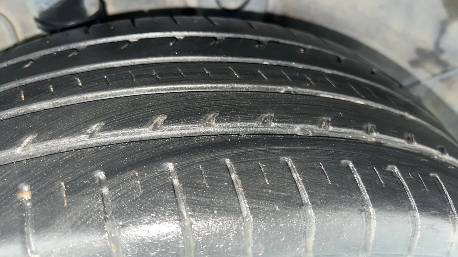 Used 2020 Hyundai Venue S 1.4 CRDi Diesel Manual tyres RIGHT REAR TYRE TREAD VIEW