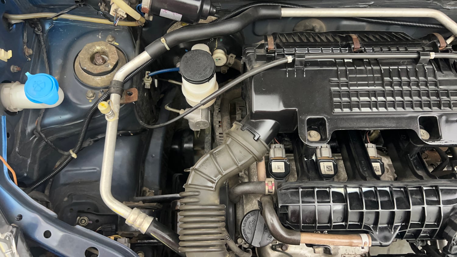 Used 2016 Maruti Suzuki Alto 800 Lxi Petrol Manual engine ENGINE RIGHT SIDE VIEW