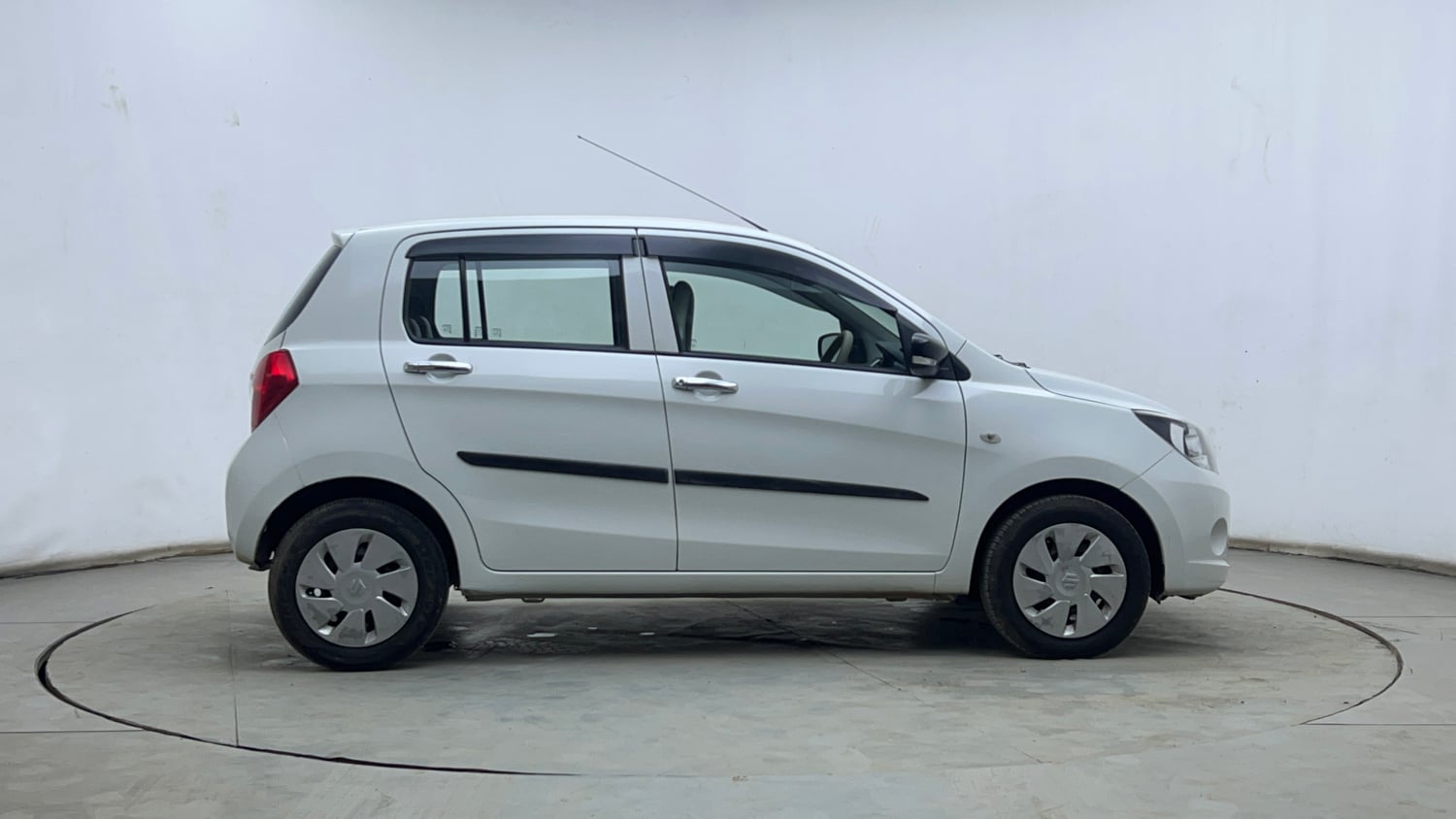 Used 2017 Maruti Suzuki Celerio VXi AMT Petrol Automatic exterior RIGHT SIDE VIEW