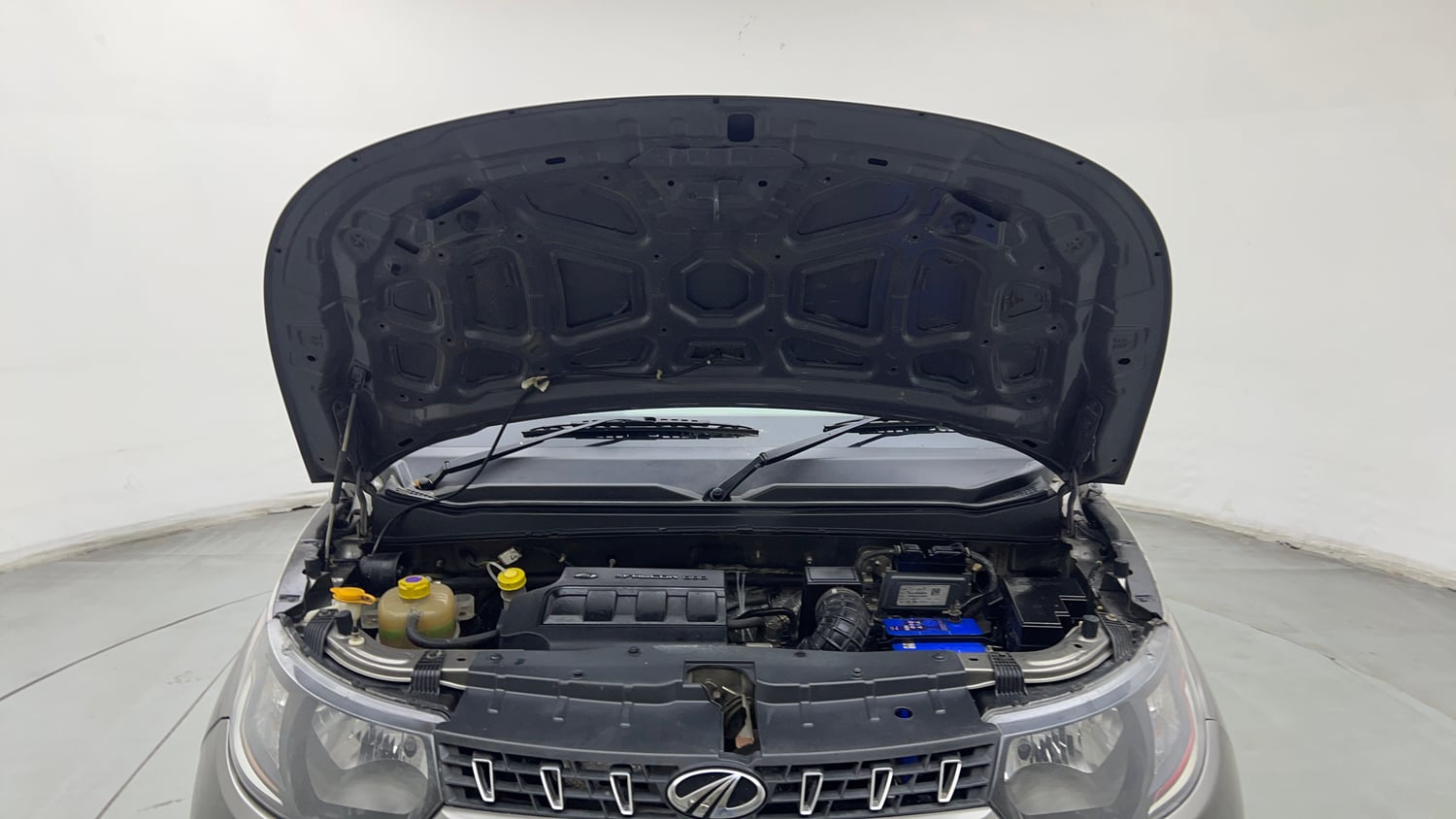 Used 2017 Mahindra KUV100 K6 6 STR Petrol Manual engine ENGINE & BONNET OPEN FRONT VIEW