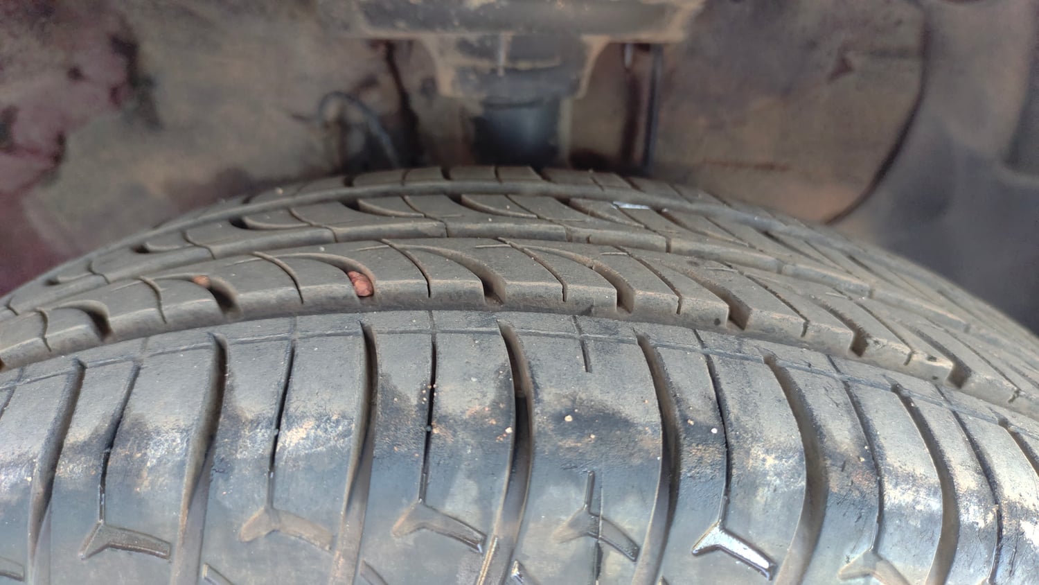 Used 2015 Hyundai Elite i20 Magna 1.2 Petrol Manual tyres RIGHT FRONT TYRE TREAD VIEW