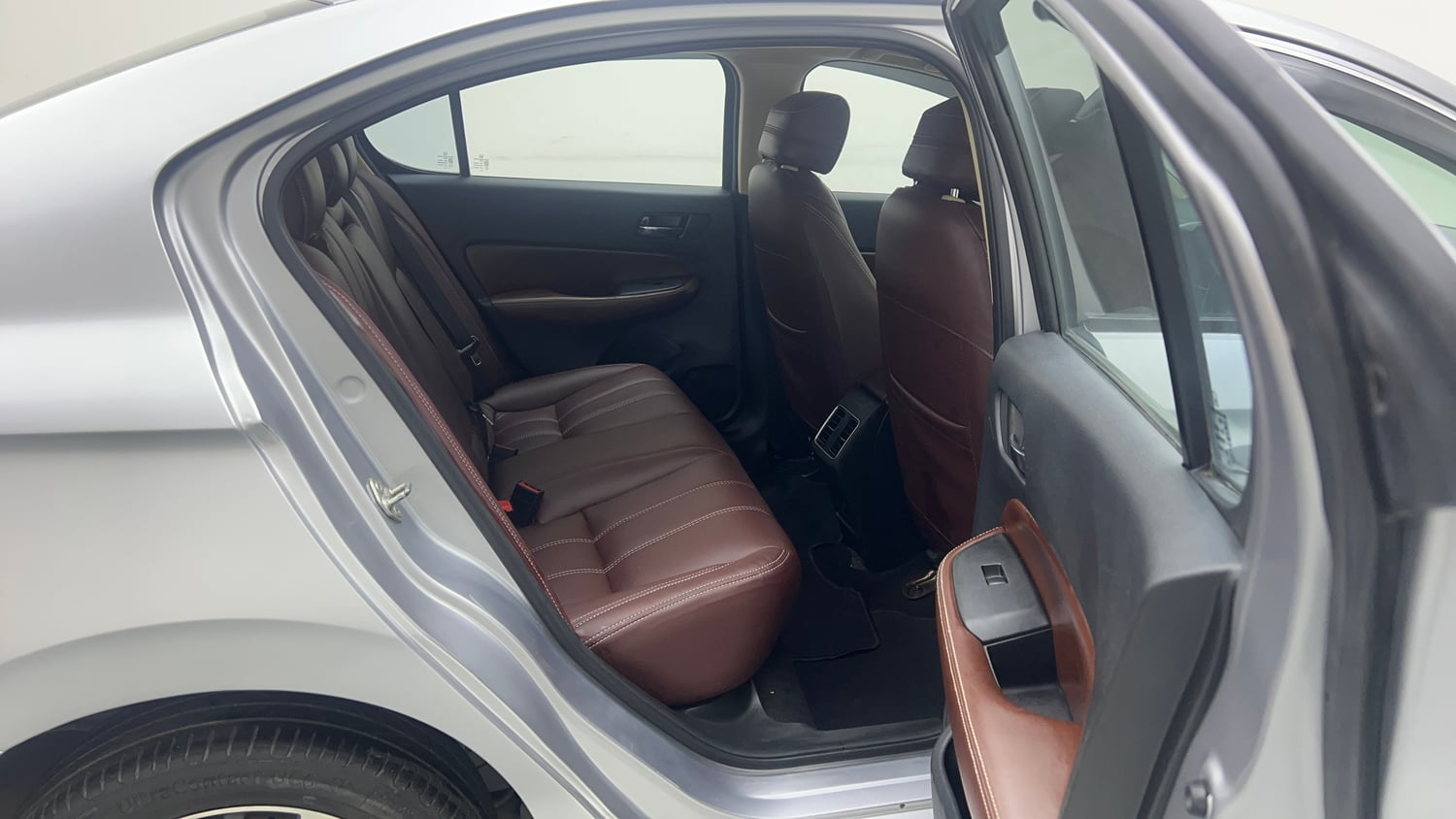 Used 2022 Honda City VX CVT Petrol Petrol Automatic interior RIGHT SIDE REAR DOOR CABIN VIEW