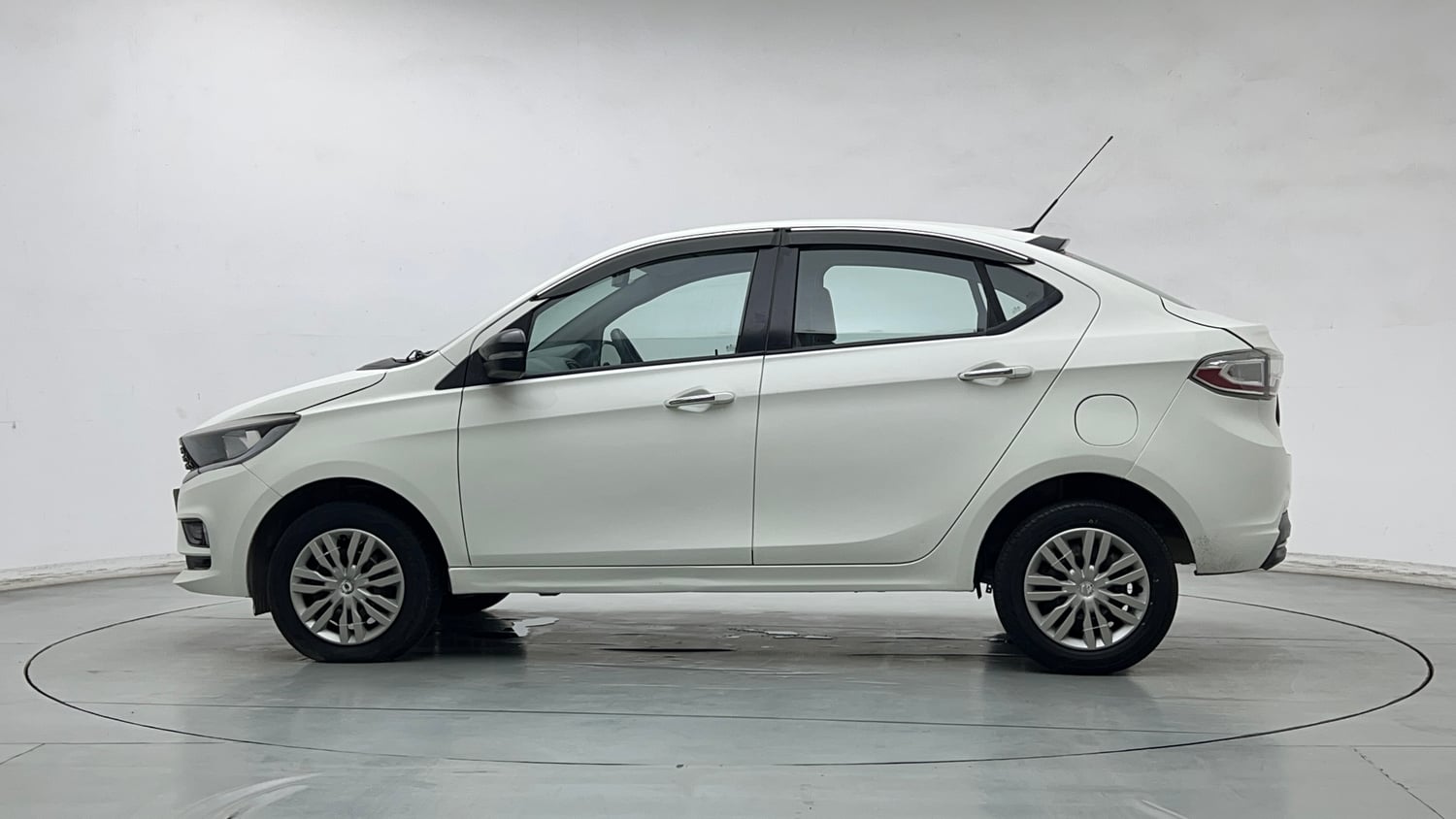 Used 2022 Tata Tigor XZ CNG Cng Manual exterior LEFT SIDE VIEW