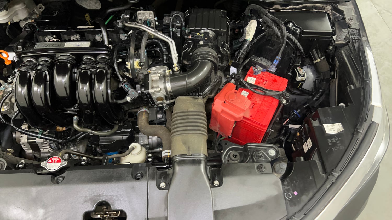 Used 2021 Honda City V CVT Petrol Petrol Automatic engine ENGINE LEFT SIDE VIEW