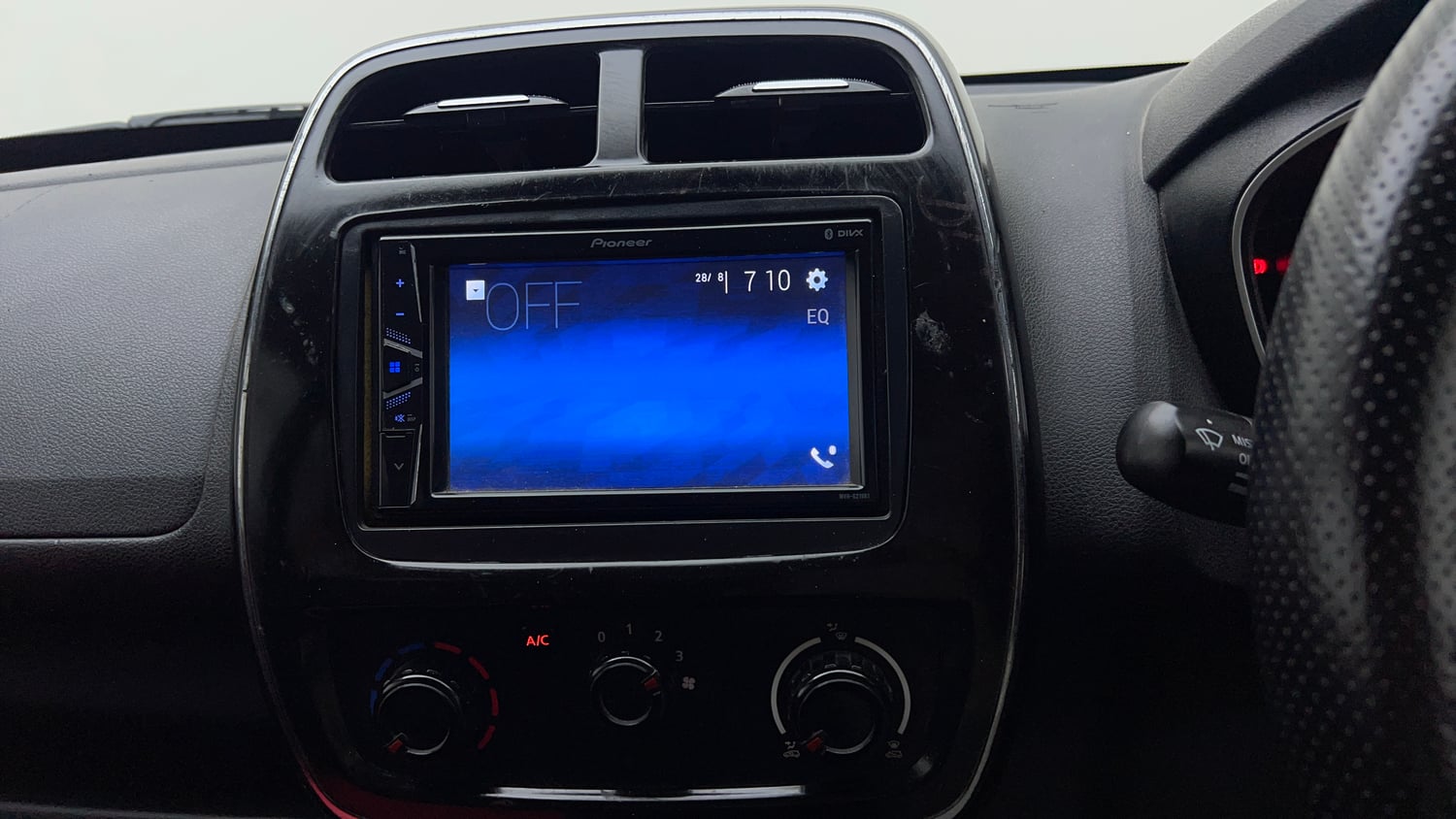 Used 2018 Renault Kwid 1.0 RXL CNG (Outside Fitted) Cng Manual top_features Integrated (in-dash) music system