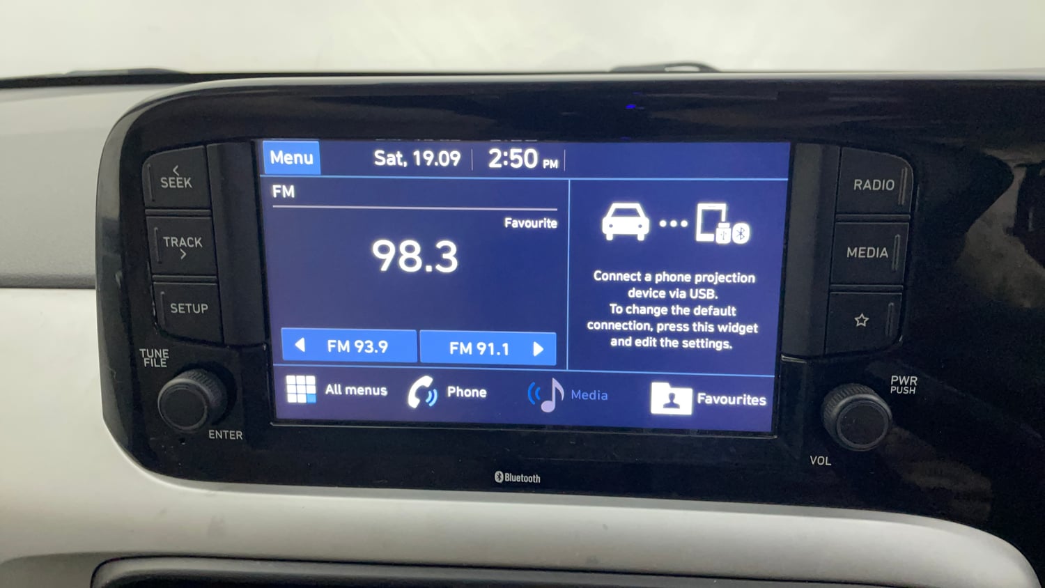 Used 2021 Hyundai Grand i10 Nios Sportz AMT 1.2 Kappa VTVT Petrol Automatic top_features Integrated (in-dash) music system