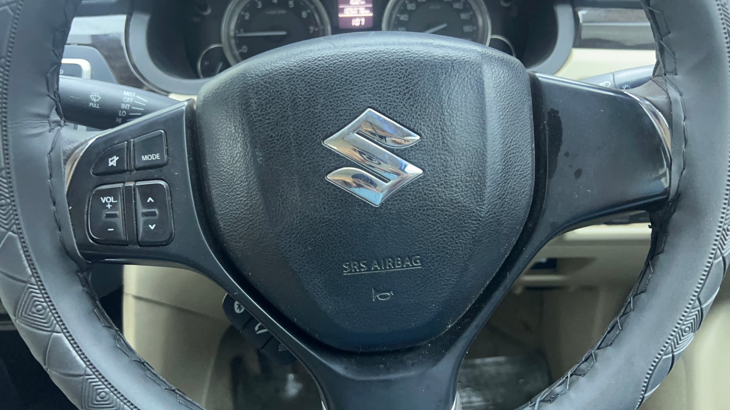 Used 2017 Maruti Suzuki Ciaz ZXi Petrol Manual top_features Airbags