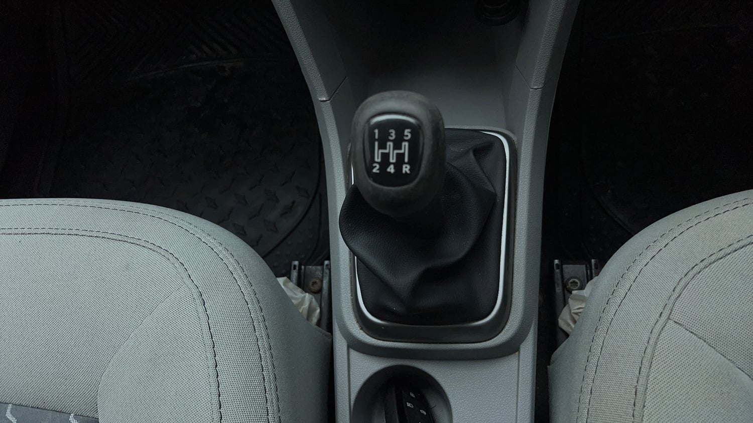 Used 2022 Tata Tigor XZ CNG Cng Manual interior GEAR  KNOB VIEW