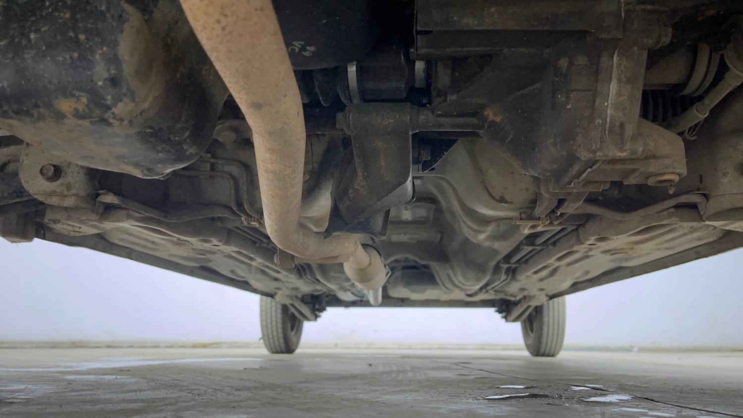 Used 2015 Maruti Suzuki Alto 800 Lxi Petrol Manual extra FRONT LEFT UNDERBODY VIEW
