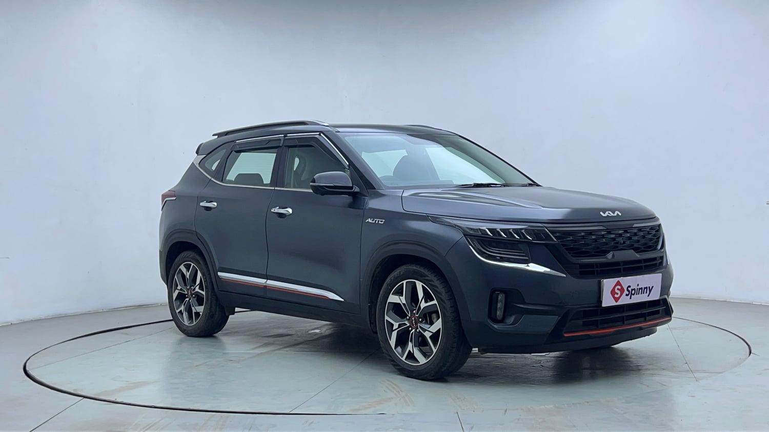 Used 2022 Kia Seltos X Line 1.5 Diesel AT Diesel Automatic exterior RIGHT FRONT CORNER VIEW