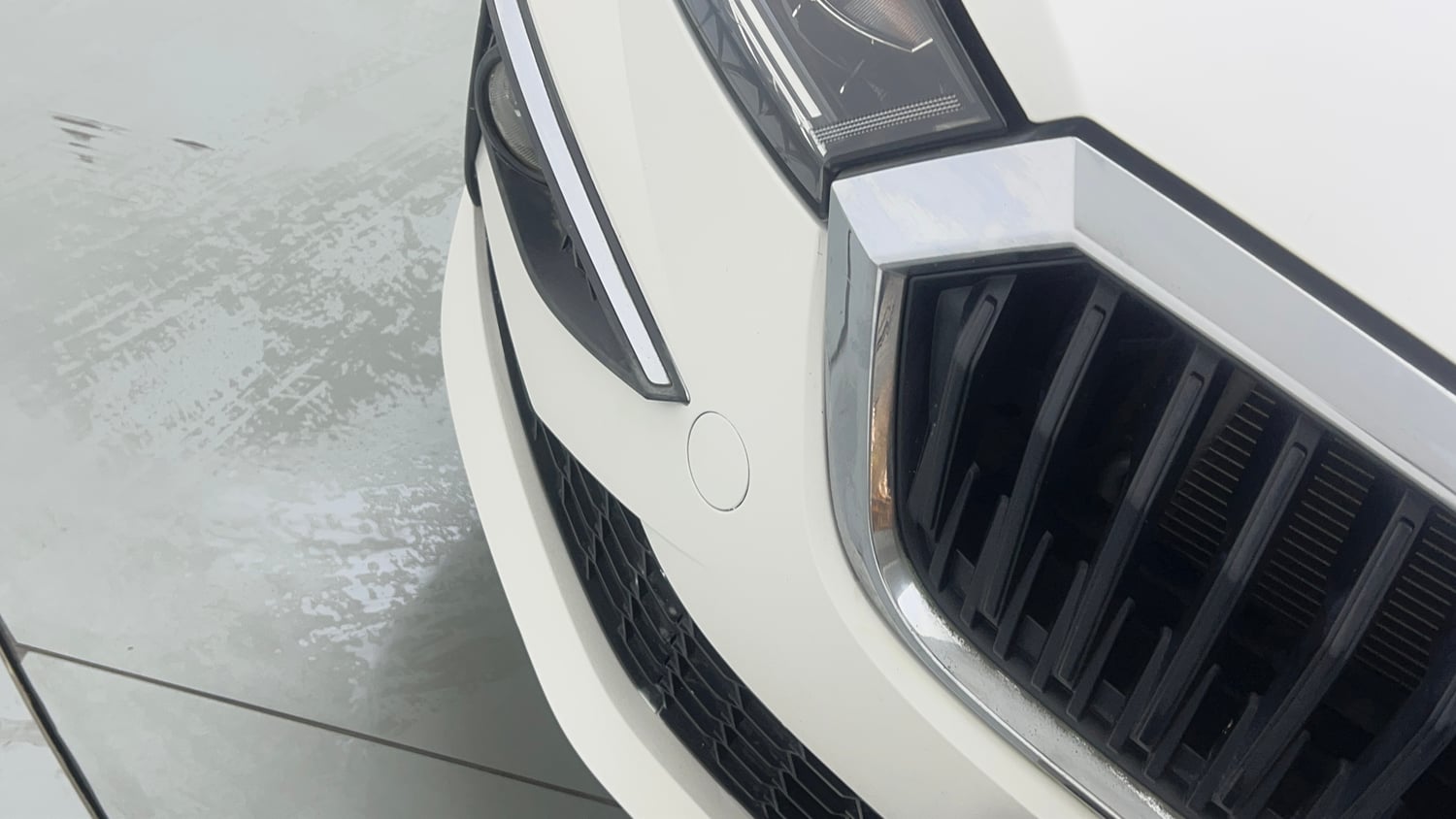 Used 2023 Skoda Slavia Style 1.0L TSI MT Petrol Manual dents MINOR SCRATCH