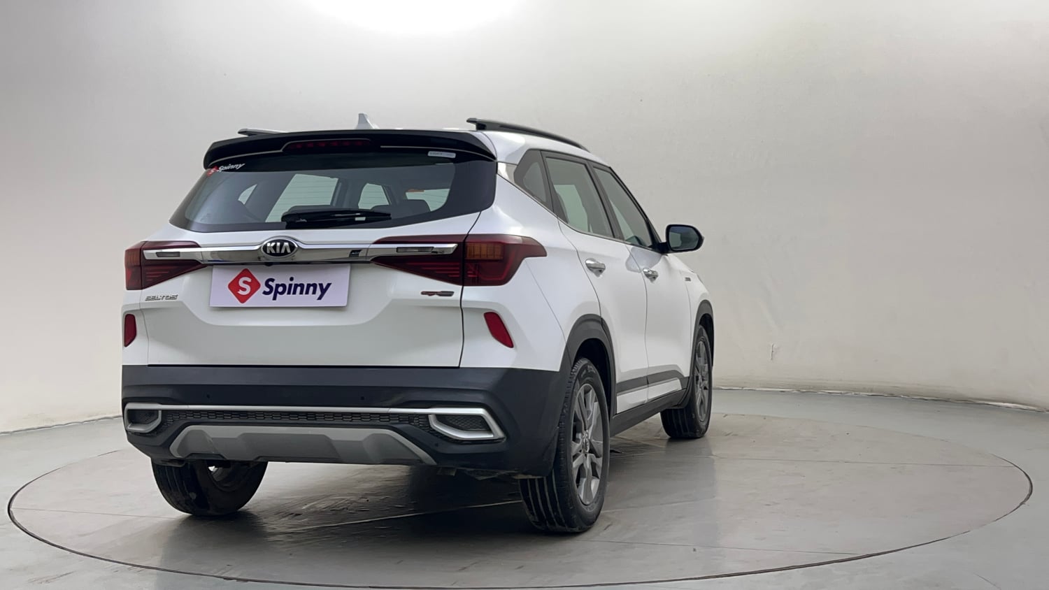Used 2019 Kia Seltos HTX Plus AT 1.5 Diesel Diesel Automatic exterior RIGHT REAR CORNER VIEW