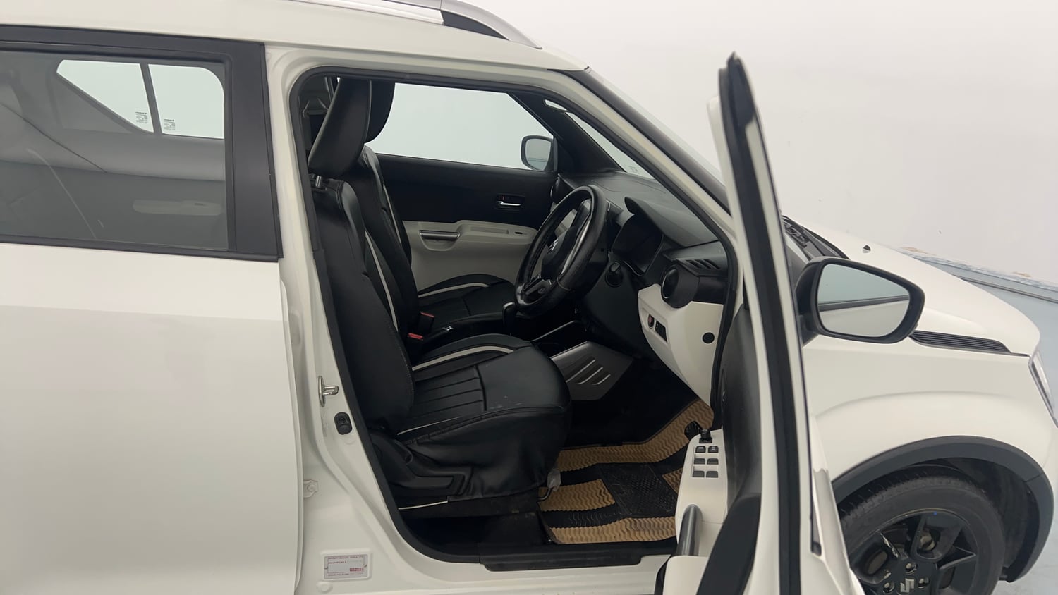 Used 2024 Maruti Suzuki Ignis Zeta 1.2 AMT Petrol Automatic interior RIGHT SIDE FRONT DOOR CABIN VIEW