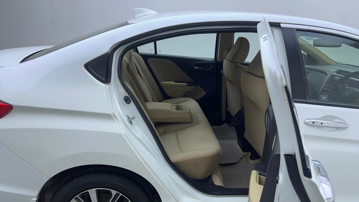 Used 2017 Honda City V Petrol Petrol Manual interior RIGHT SIDE REAR DOOR CABIN VIEW