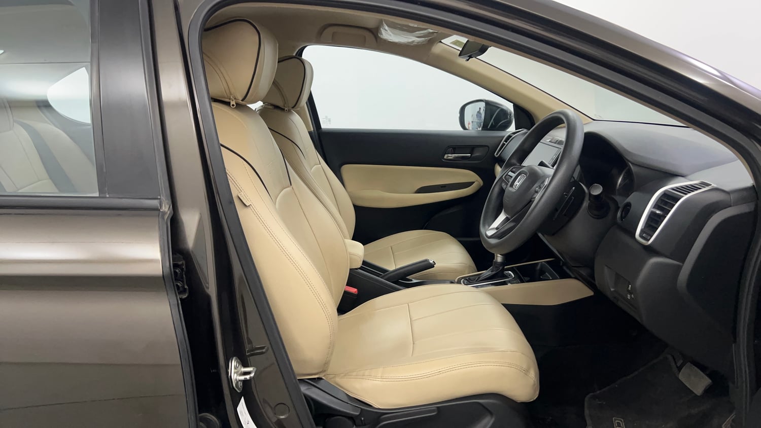 Used 2021 Honda City V CVT Petrol Petrol Automatic interior RIGHT SIDE FRONT DOOR CABIN VIEW