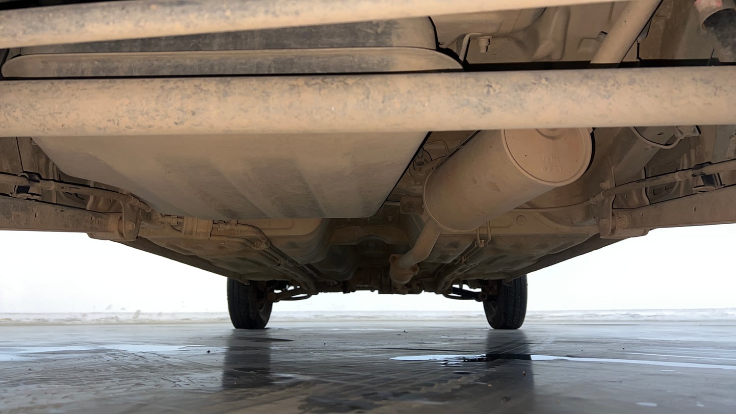 Used 2016 Maruti Suzuki Alto 800 LXi Petrol Manual extra REAR UNDERBODY VIEW (TAKEN FROM REAR)