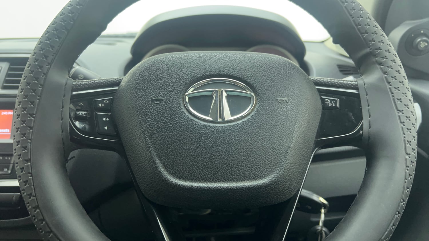 Used 2017 Tata Tigor Revotron XT Petrol Manual top_features Steering mounted controls