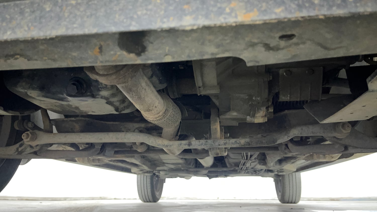 Used 2023 Tata Tiago XZA Plus Petrol Automatic extra FRONT LEFT UNDERBODY VIEW