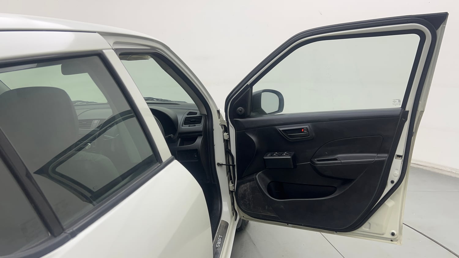 Used 2015 Maruti Suzuki Swift LXi Petrol Manual interior RIGHT FRONT DOOR OPEN VIEW