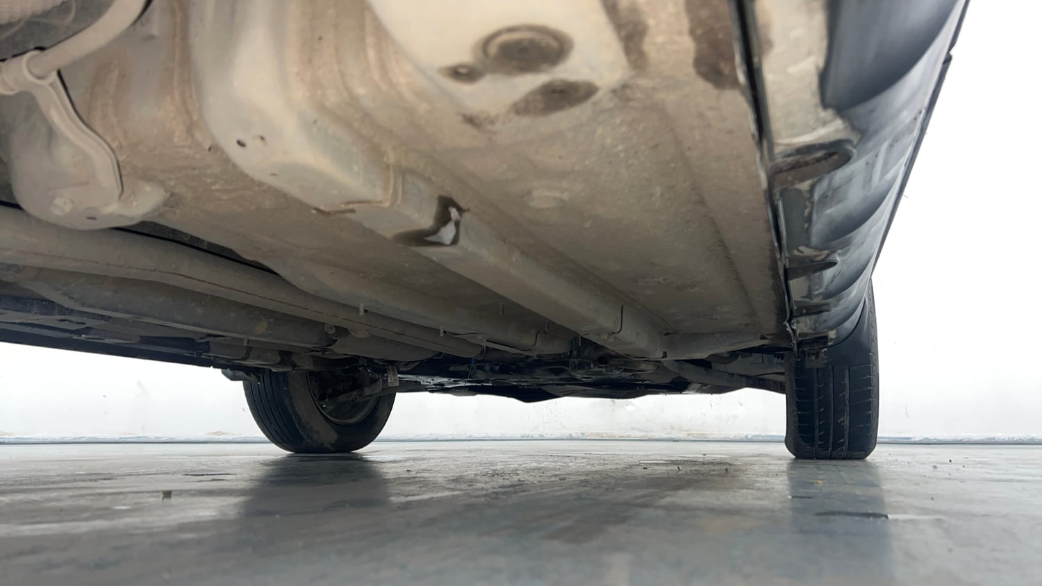 Used 2020 Hyundai Venue S 1.4 CRDi Diesel Manual extra REAR RIGHT UNDERBODY VIEW
