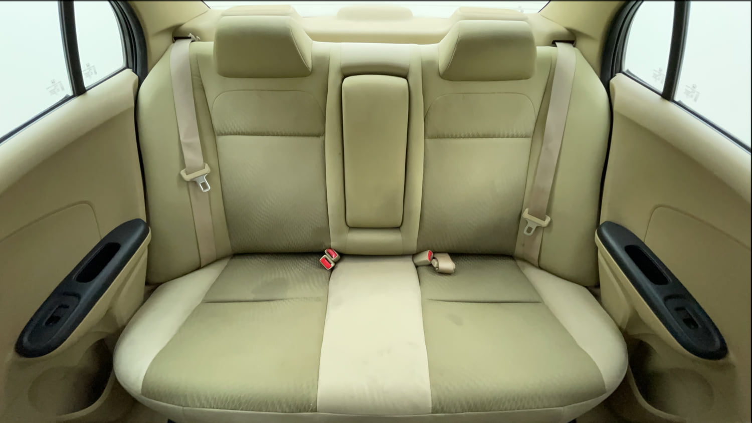 Used 2015 Honda Amaze 1.2 SX i-VTEC Petrol Manual interior REAR SEAT CONDITION VIEW