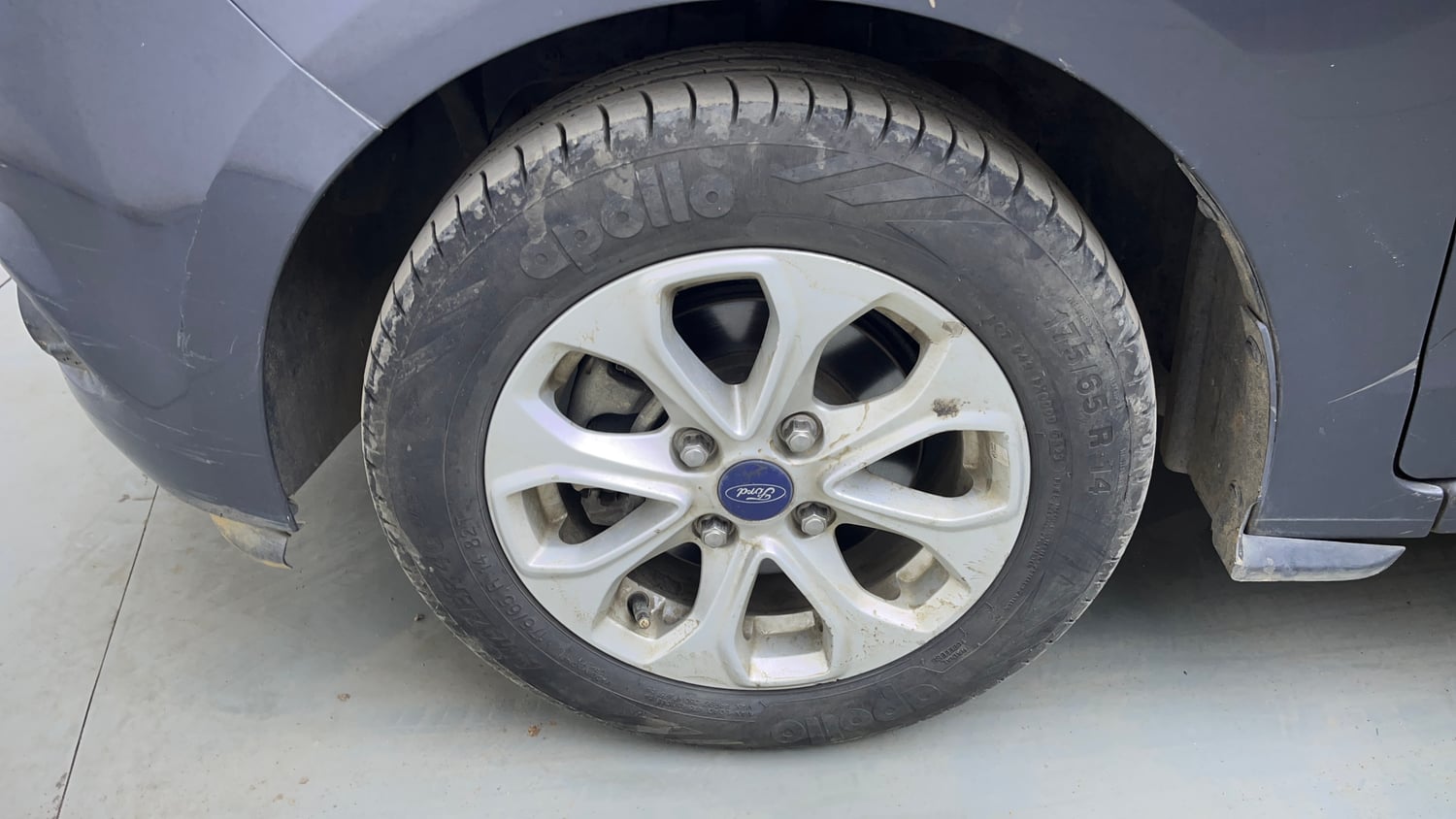 Used 2016 Ford Figo Aspire Titanium 1.2 Ti-VCT Petrol Manual tyres LEFT FRONT TYRE RIM VIEW