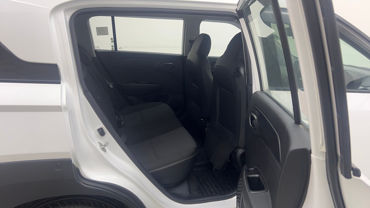 Used 2025 Hyundai Exter SX Tech 1.2 HY-CNG DUO MT Cng Manual interior RIGHT SIDE REAR DOOR CABIN VIEW
