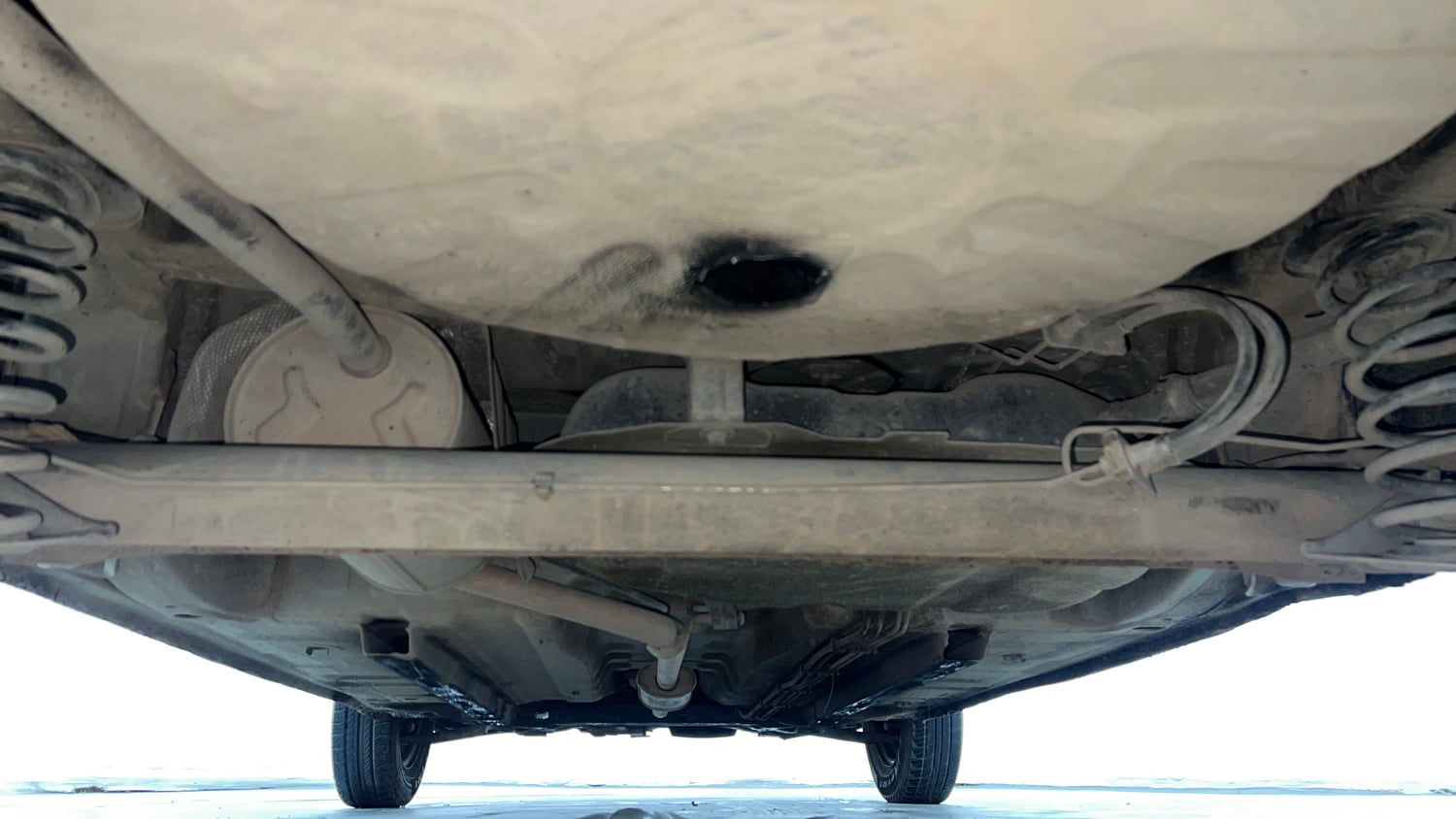 Used 2018 Renault Kwid 1.0 RXL CNG (Outside Fitted) Cng Manual extra REAR UNDERBODY VIEW (TAKEN FROM REAR)