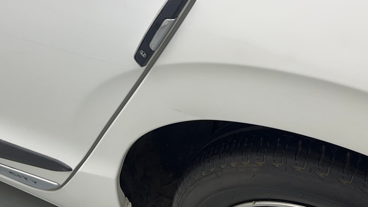 Used 2022 Honda City ZX CVT Petrol Petrol Automatic dents MINOR DENT