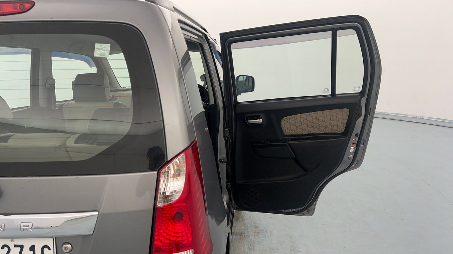 Used 2017 Maruti Suzuki Wagon R VXI Petrol Manual interior RIGHT REAR DOOR OPEN VIEW