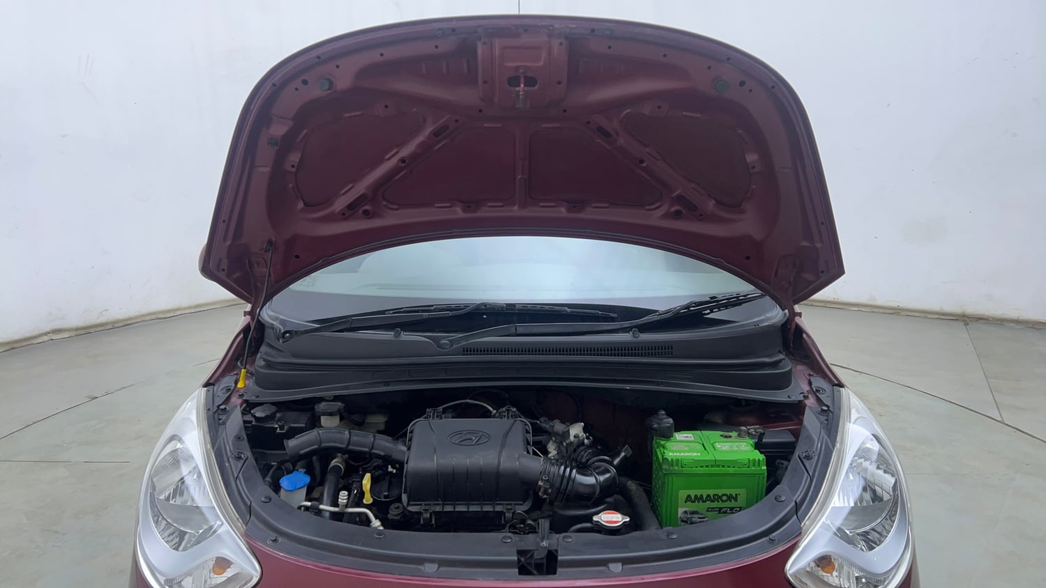 Used 2015 Hyundai i10 Sportz 1.1 iRDE2 Petrol Manual engine ENGINE & BONNET OPEN FRONT VIEW