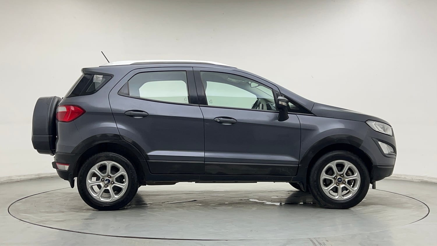Used 2018 Ford EcoSport Titanium + 1.5L Ti-VCT AT Petrol Automatic exterior RIGHT SIDE VIEW