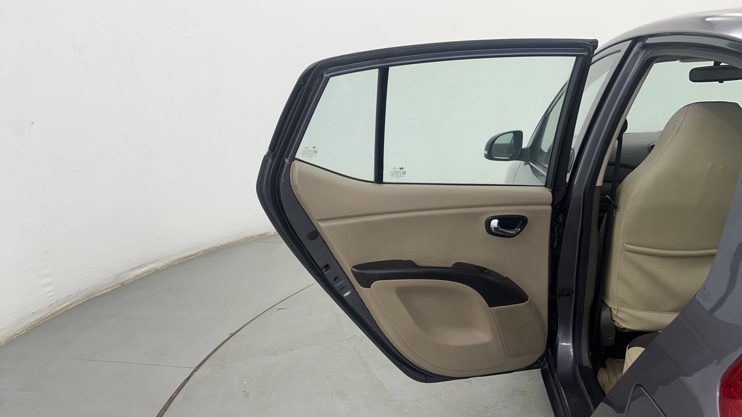 Used 2013 Hyundai i10 Magna 1.2 CNG (Outside Fitted) Cng Manual interior LEFT REAR DOOR OPEN VIEW