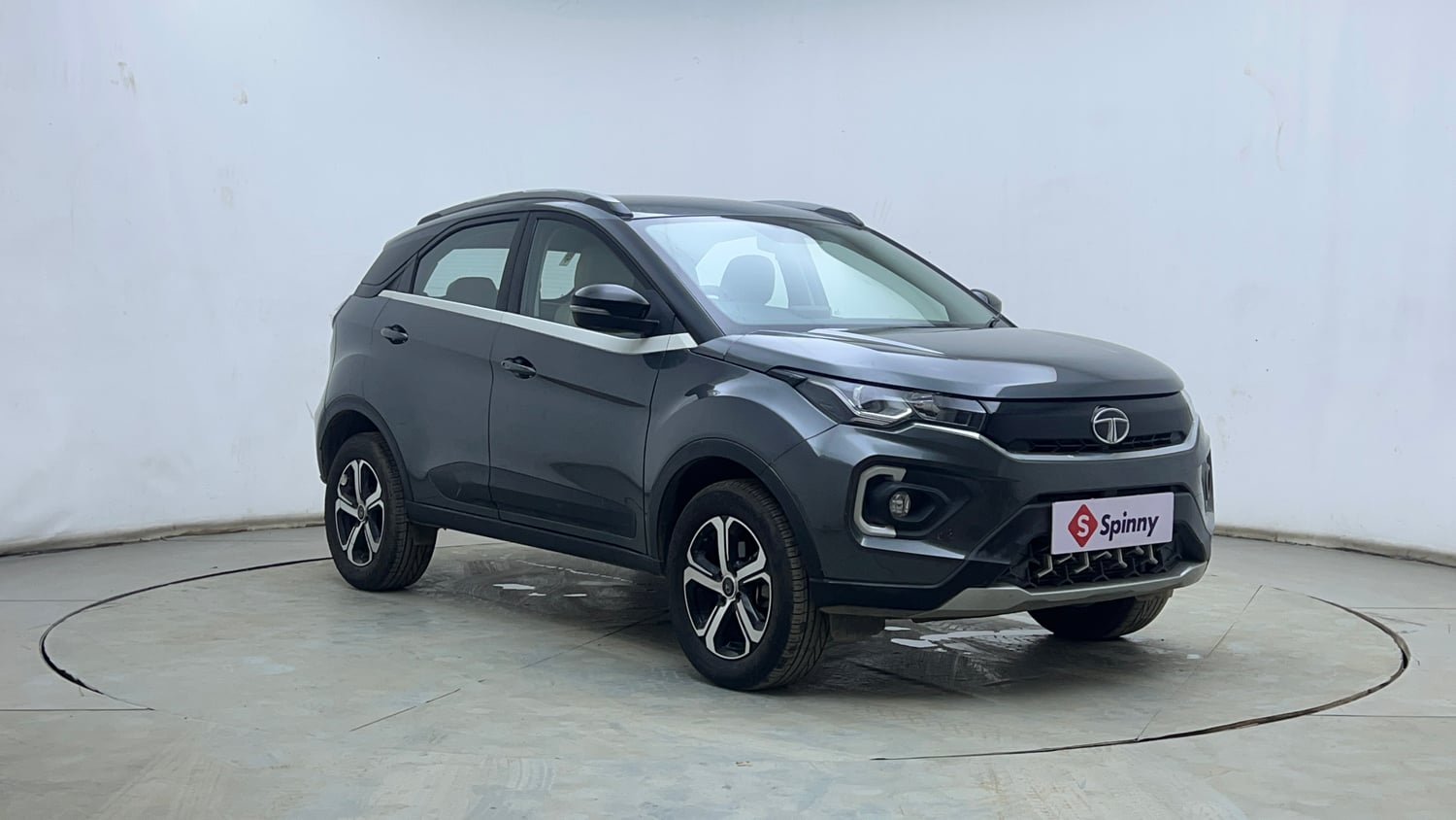 Used 2023 Tata Nexon XZ Plus Diesel Diesel Manual exterior RIGHT FRONT CORNER VIEW