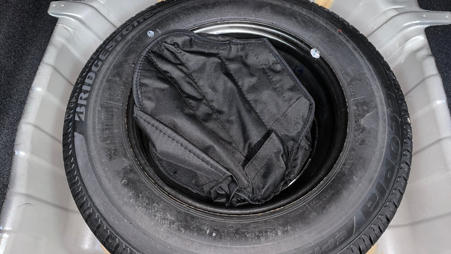 Used 2022 Tata Altroz XZ Plus Petrol Petrol Manual tyres SPARE TYRE VIEW