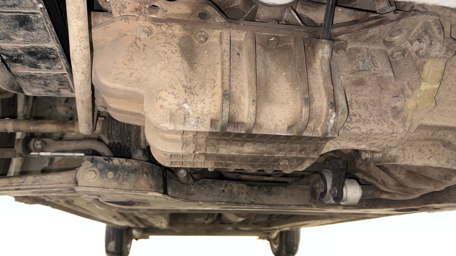 Used 2013 Ford Figo Duratec Petrol Titanium 1.2 Petrol Manual extra FRONT LEFT UNDERBODY VIEW