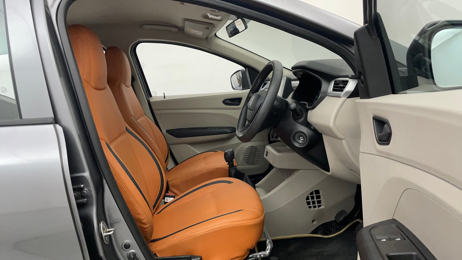 Used 2026 Renault Triber Evolution Petrol Manual interior RIGHT SIDE FRONT DOOR CABIN VIEW