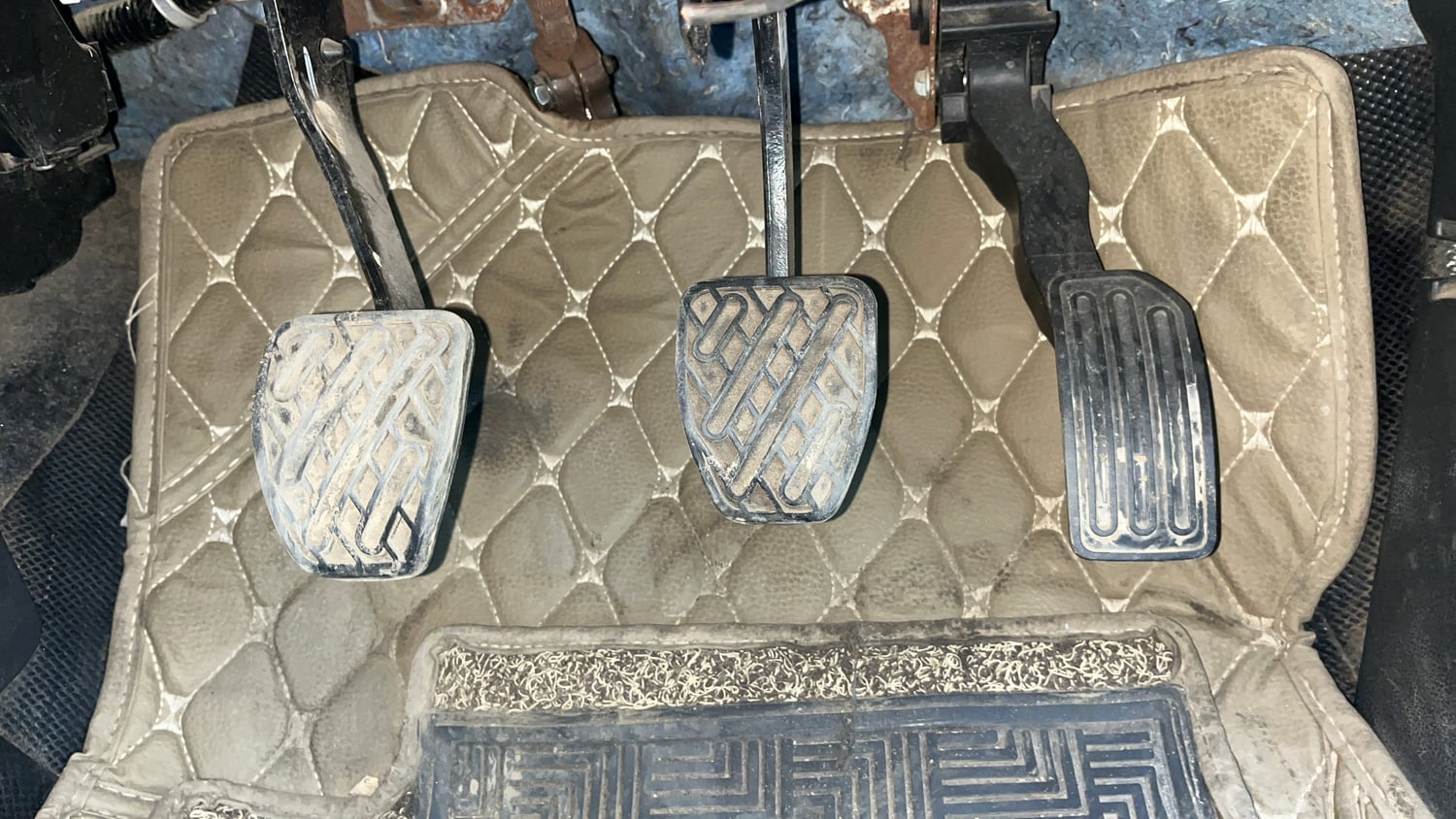 Used 2018 Nissan Sunny XL D Diesel Manual interior PEDALS VIEW